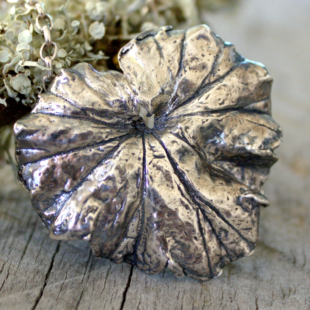 Geranium Leaf Pendant 999 Fine Silver