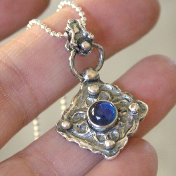 Gothic Style Pendant - Image 3